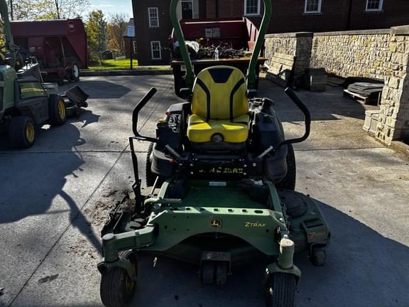 Image of John Deere Z930M equipment image 1