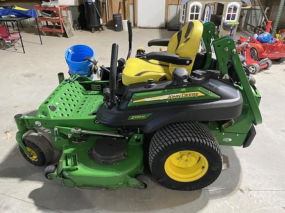 Image of John Deere Z930M equipment image 1