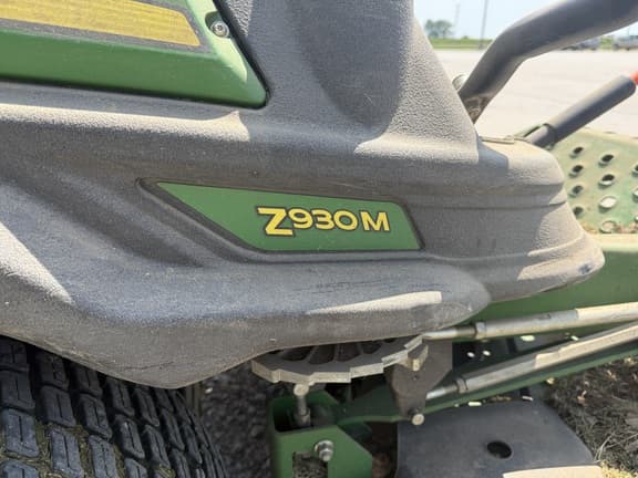 Image of John Deere Z930M equipment image 2