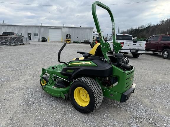 Image of John Deere Z930M equipment image 1