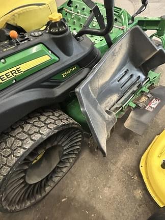 Image of John Deere Z930M equipment image 3