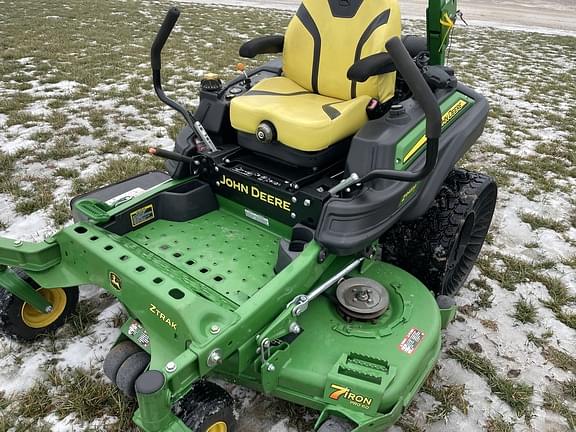 Image of John Deere Z945M equipment image 3