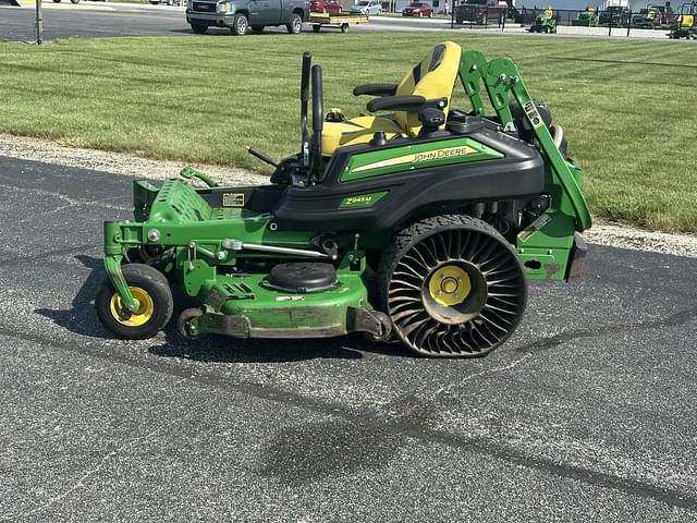 Image of John Deere Z945M equipment image 1