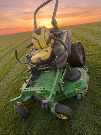 2018 John Deere Z945M Equipment Image0