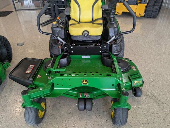 Image of John Deere Z950M Primary image