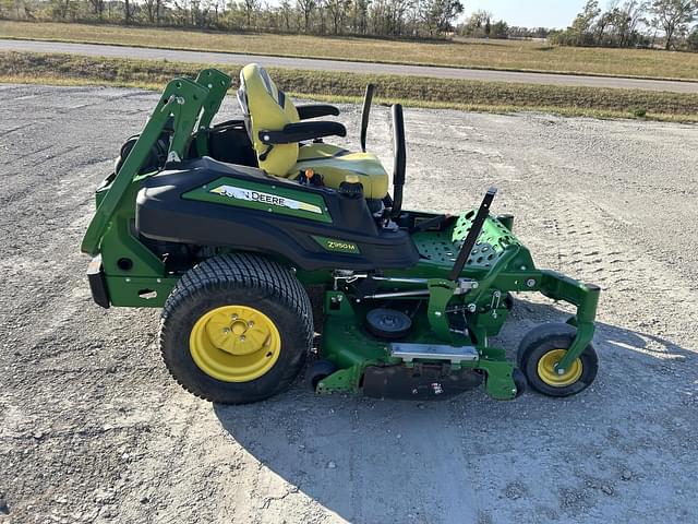 Image of John Deere Z950M equipment image 1