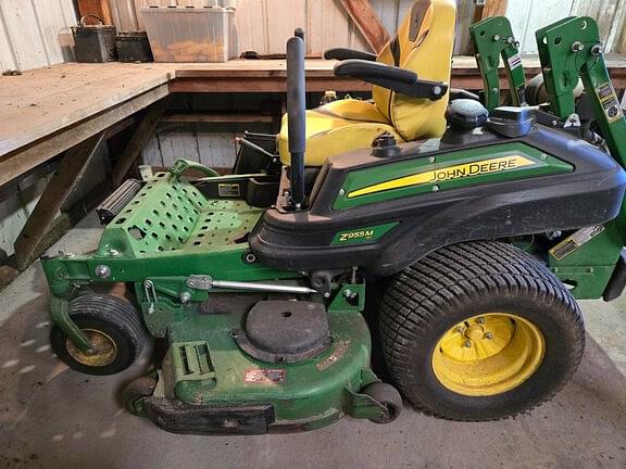 Image of John Deere Z955M equipment image 1