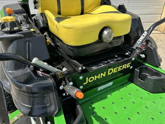 Image of John Deere Z960M equipment image 4