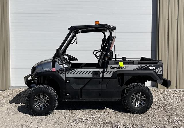 Image of Kawasaki Mule Pro FXT equipment image 3