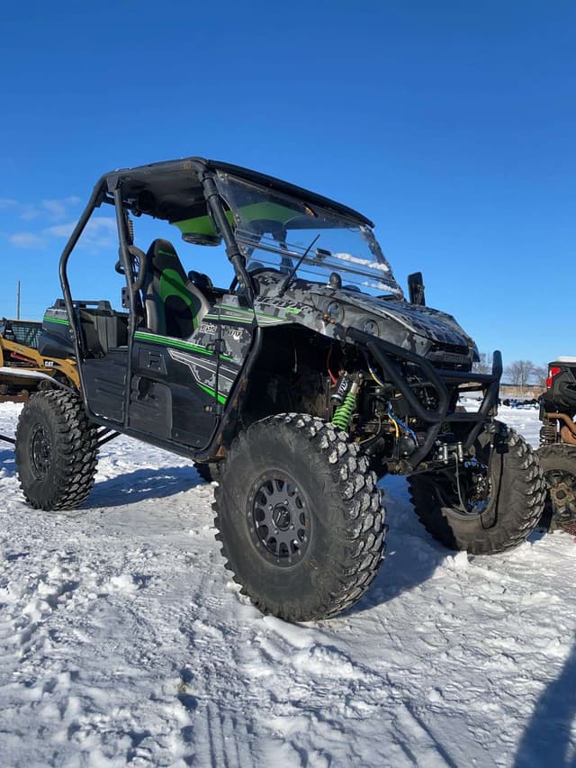 Image of Kawasaki Teryx LE equipment image 1