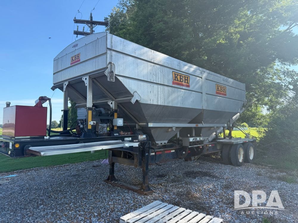 2018 KBH Fertilizer Chassis Equipment Image0