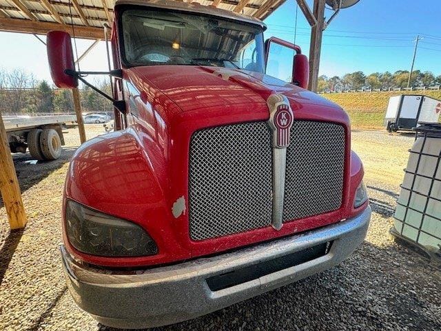 2018 Kenworth T300 Equipment Image0