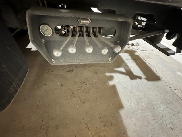 Image of Kenworth T300 equipment image 3