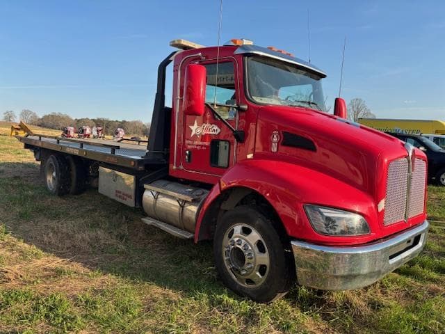 Image of Kenworth T300 equipment image 2