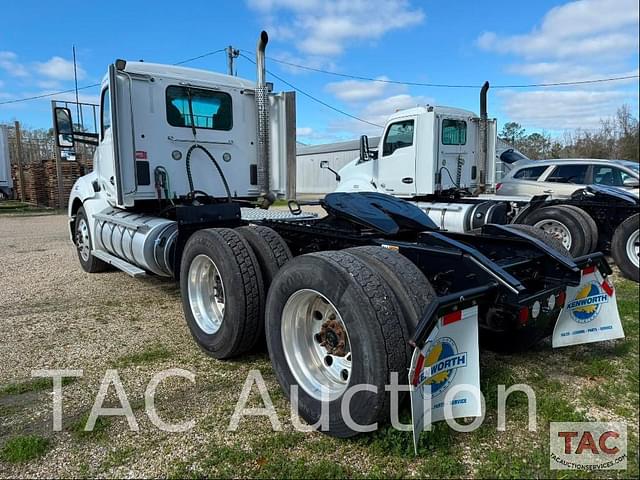 Image of Kenworth T680 equipment image 2