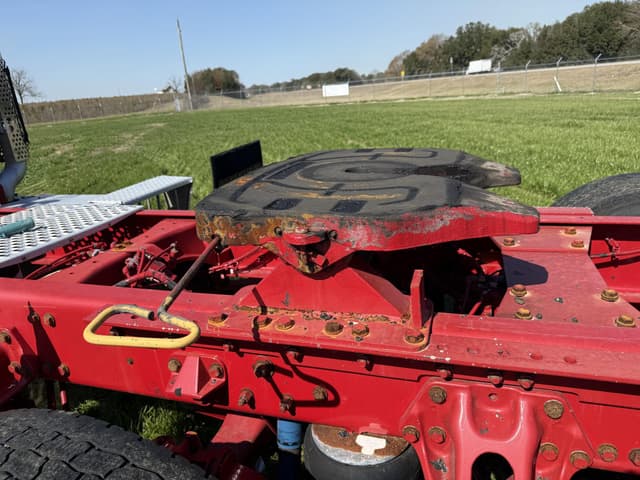 Image of Kenworth T680 equipment image 4