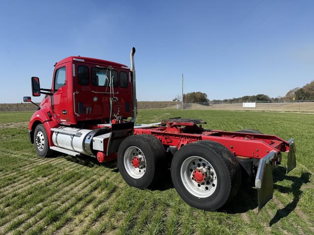 Image of Kenworth T680 equipment image 2