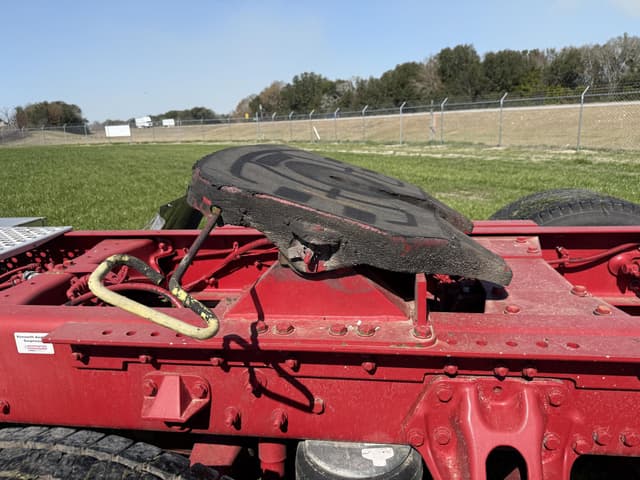 Image of Kenworth T680 equipment image 4