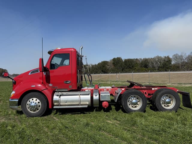 Image of Kenworth T680 equipment image 1