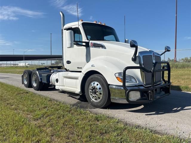 Image of Kenworth T680 equipment image 2