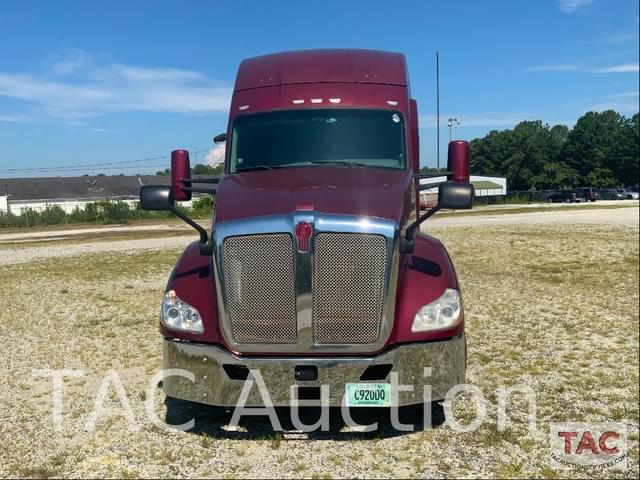 Image of Kenworth T680 equipment image 1