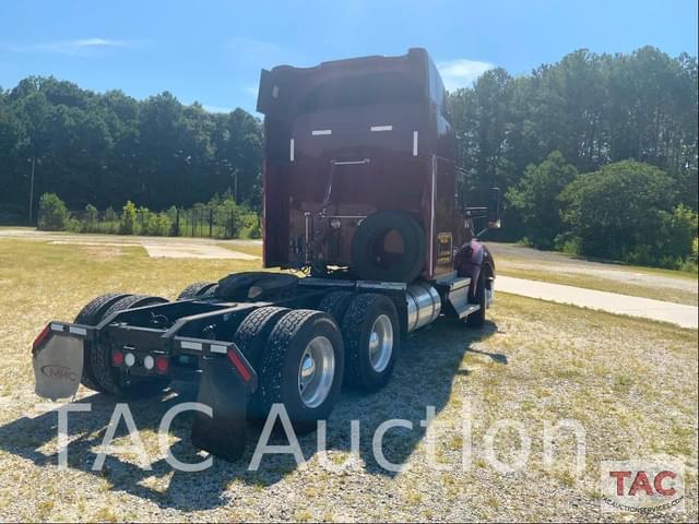Image of Kenworth T680 equipment image 4