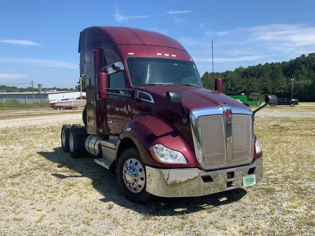 Image of Kenworth T680 equipment image 2