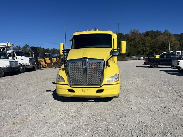 Image of Kenworth T680 equipment image 2