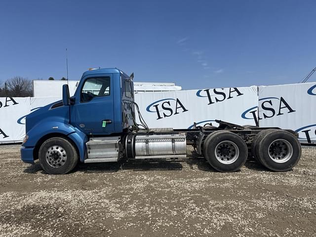 Image of Kenworth T680 equipment image 1