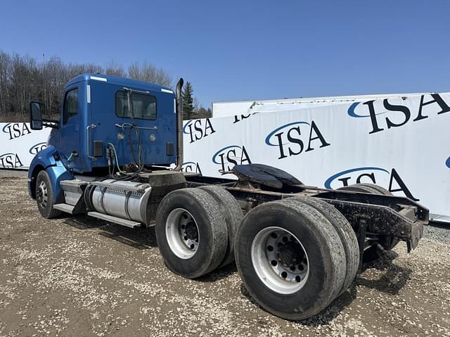 Image of Kenworth T680 equipment image 2