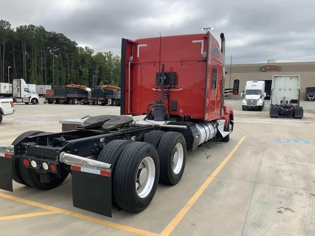 Image of Kenworth T680 equipment image 4
