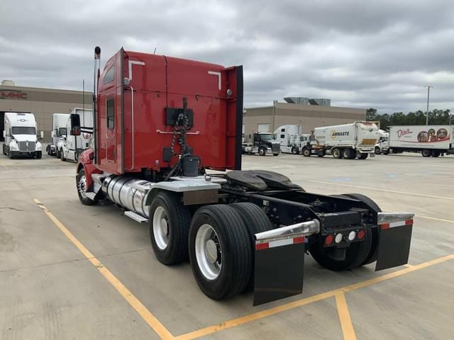 Image of Kenworth T680 equipment image 2
