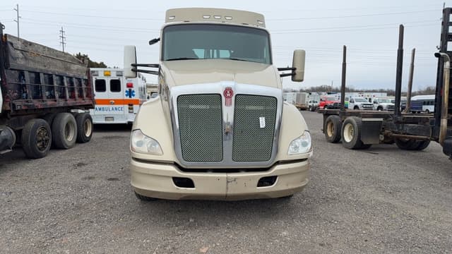 Image of Kenworth T680 equipment image 1