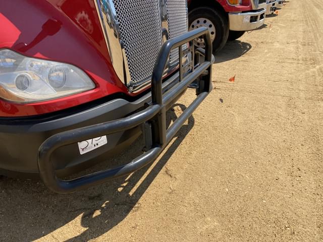 Image of Kenworth T680 equipment image 4