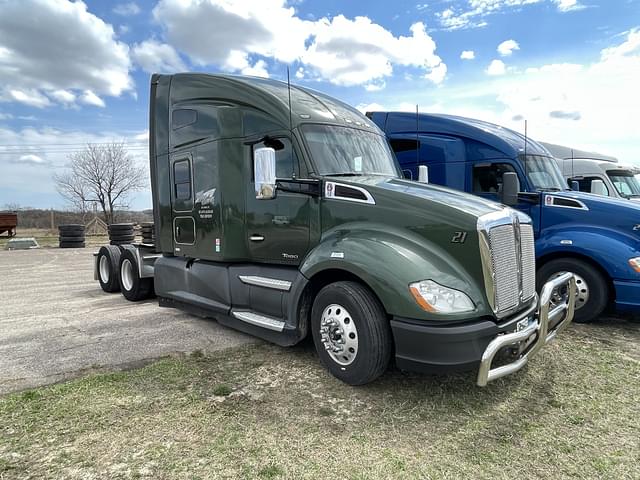 Image of Kenworth T680 equipment image 2