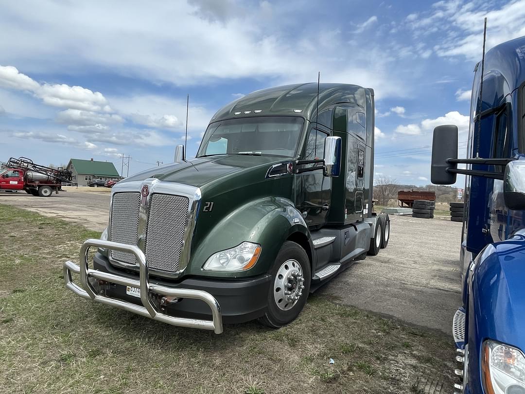 Image of Kenworth T680 Primary image