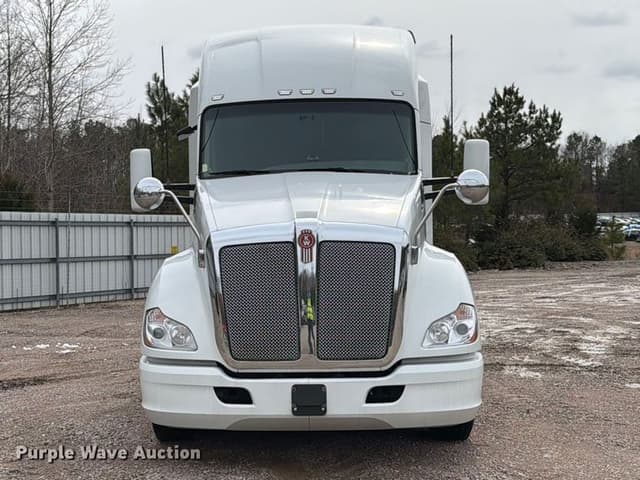Image of Kenworth T680 equipment image 1
