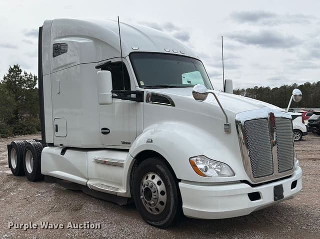 Image of Kenworth T680 equipment image 2