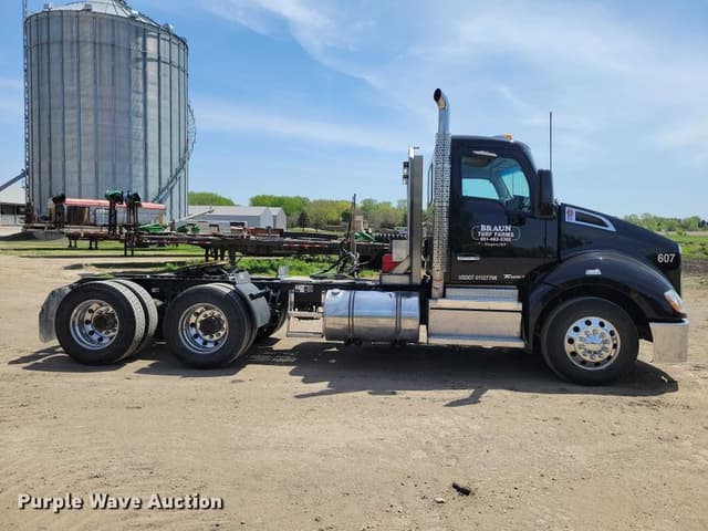 Image of Kenworth T680 equipment image 3