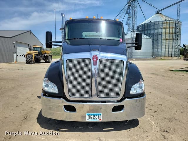 Image of Kenworth T680 equipment image 1
