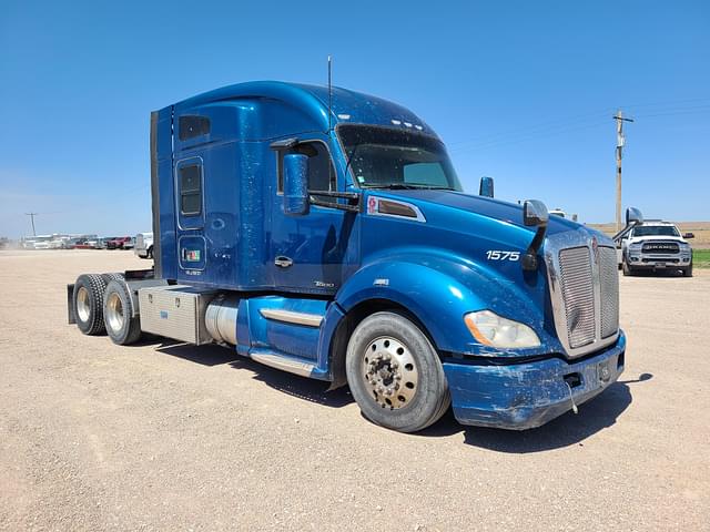 Image of Kenworth T680 equipment image 1