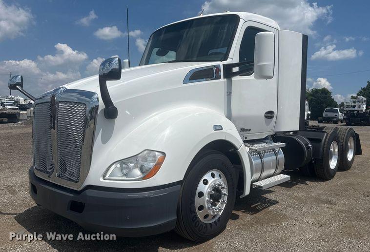 Image of Kenworth T680 Primary image