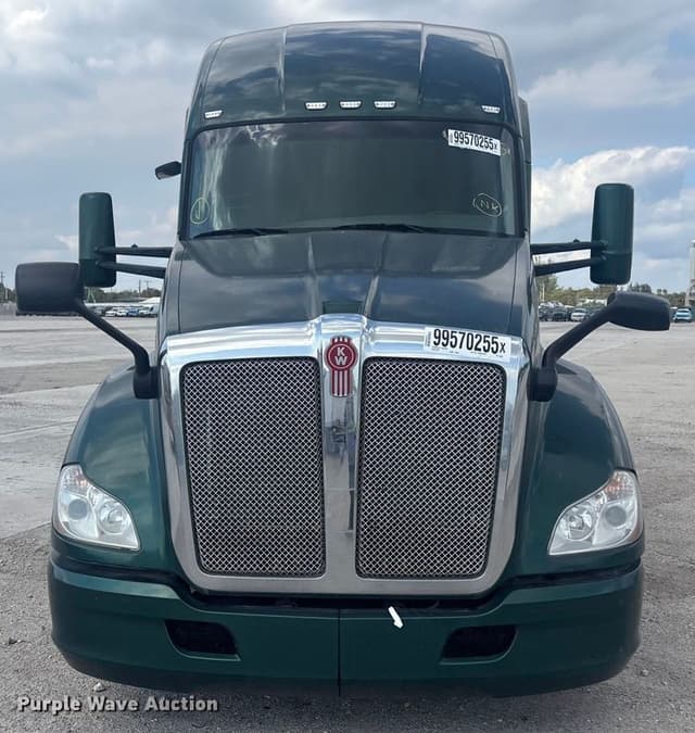Image of Kenworth T680 equipment image 1