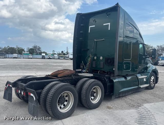 Image of Kenworth T680 equipment image 4