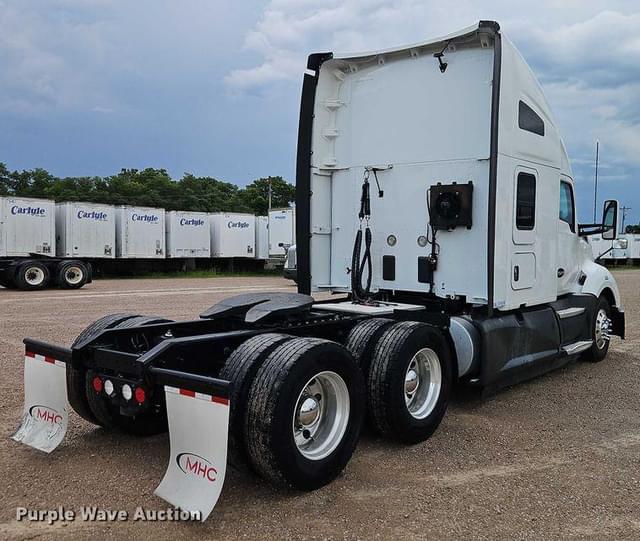 Image of Kenworth T680 equipment image 4