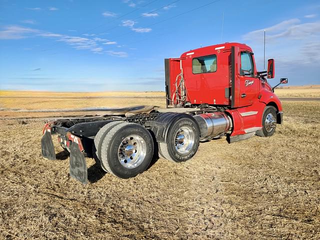 Image of Kenworth T680 equipment image 1