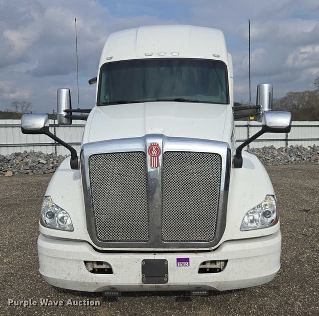 Image of Kenworth T680 equipment image 1