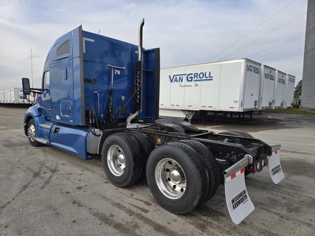 Image of Kenworth T680 equipment image 2