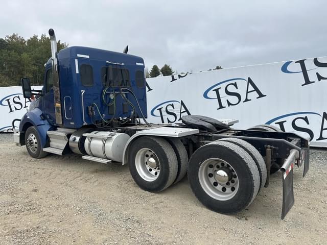 Image of Kenworth T680 equipment image 2