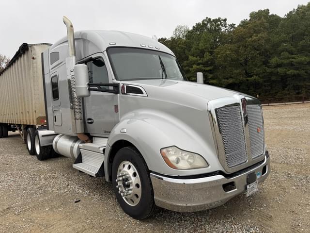 Image of Kenworth T680 equipment image 2